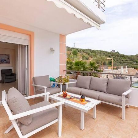 Villa Oasis Galatás Dış mekan fotoğraf