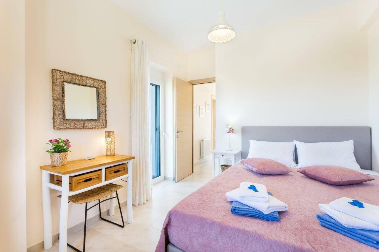 Villa Oasis Galatás Dış mekan fotoğraf