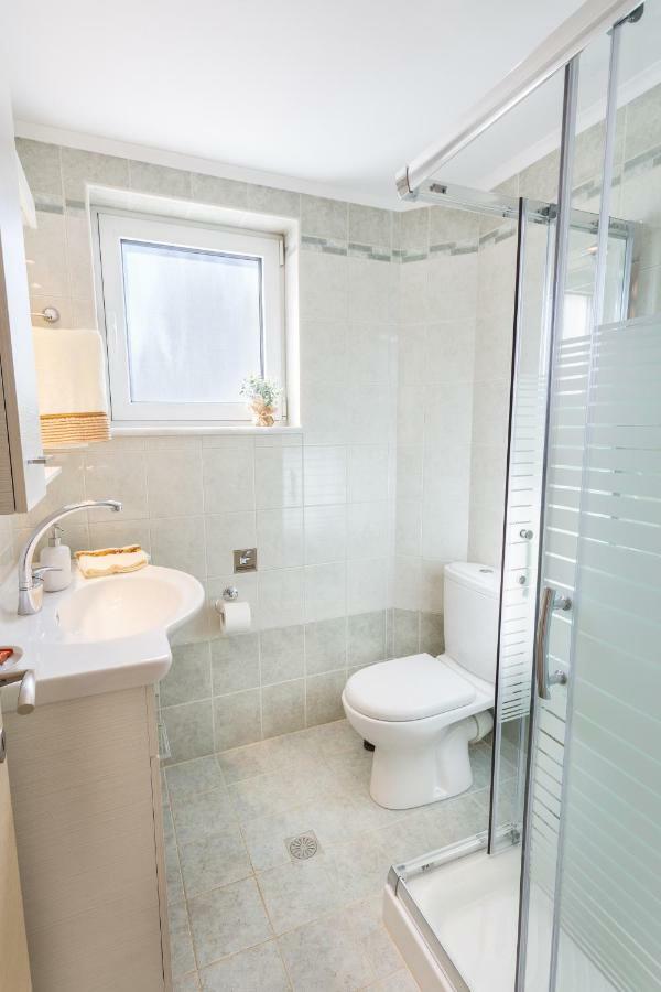 Villa Oasis Galatás Dış mekan fotoğraf