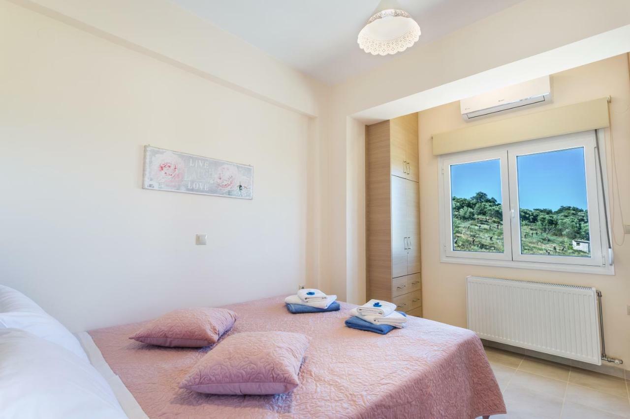Villa Oasis Galatás Dış mekan fotoğraf