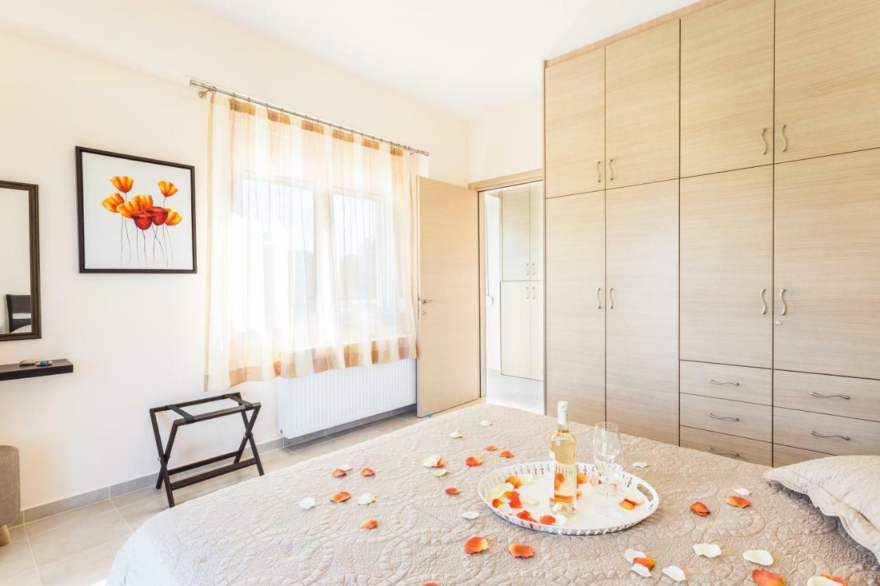 Villa Oasis Galatás Dış mekan fotoğraf
